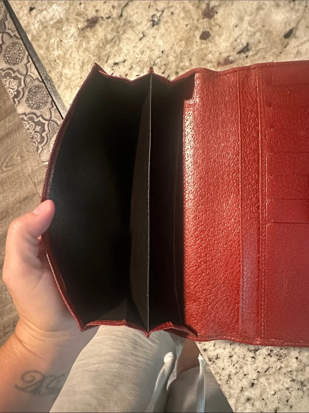 Gucci continental wallet